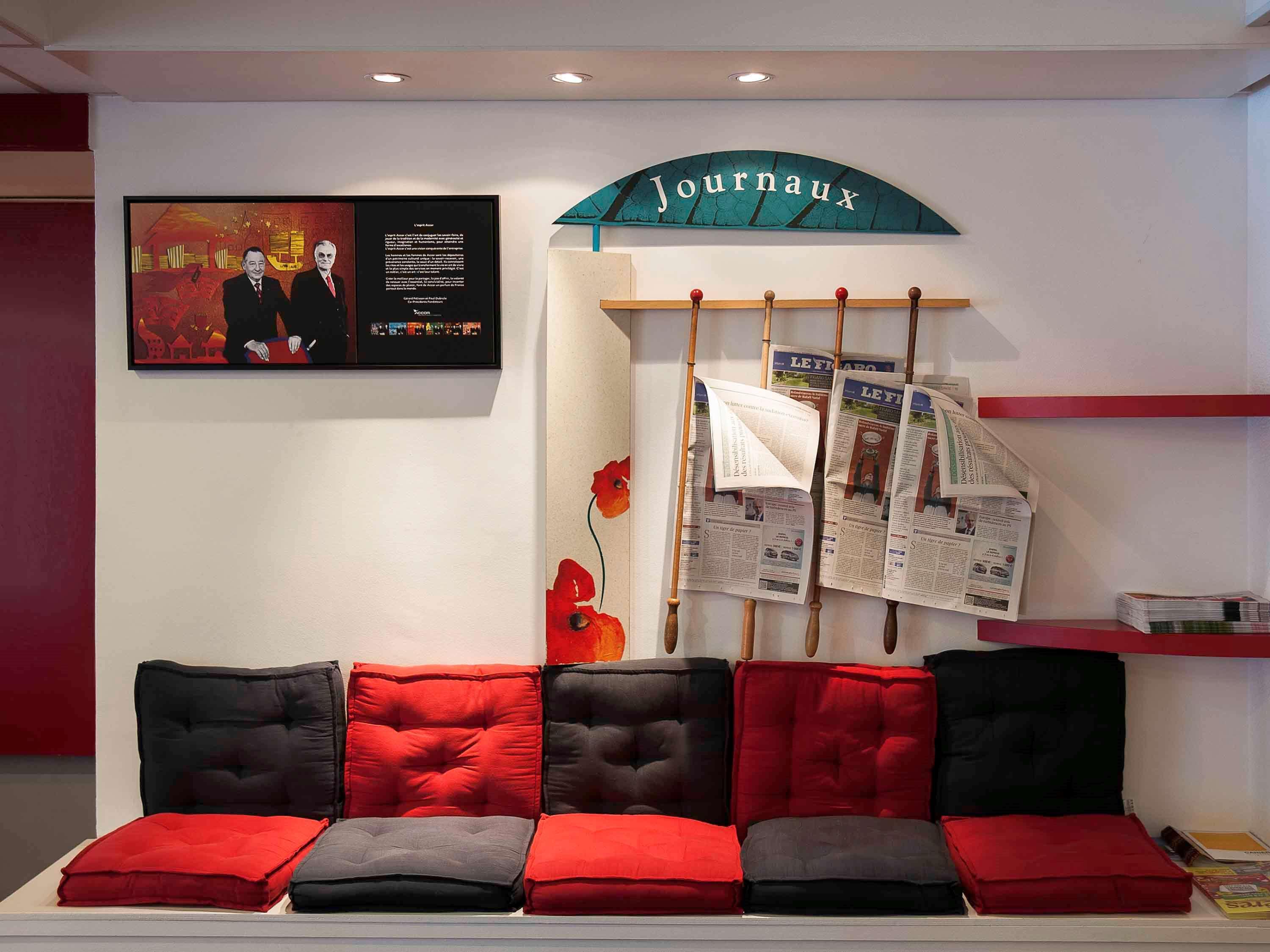 B&B Hotel Orleans Nord Saran Eksteriør bilde